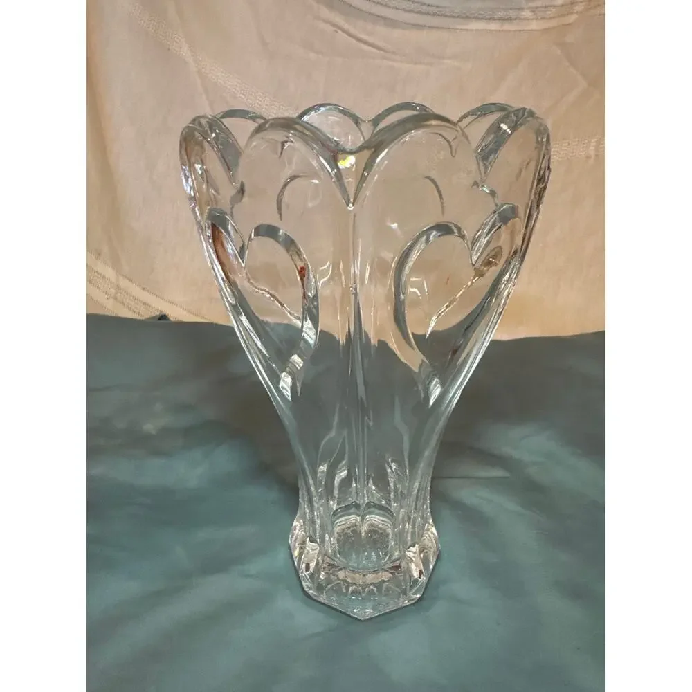 Vintage DePlomb Lead Crystal Raised Heart Sweetheart Vase Scalloped Rim 8